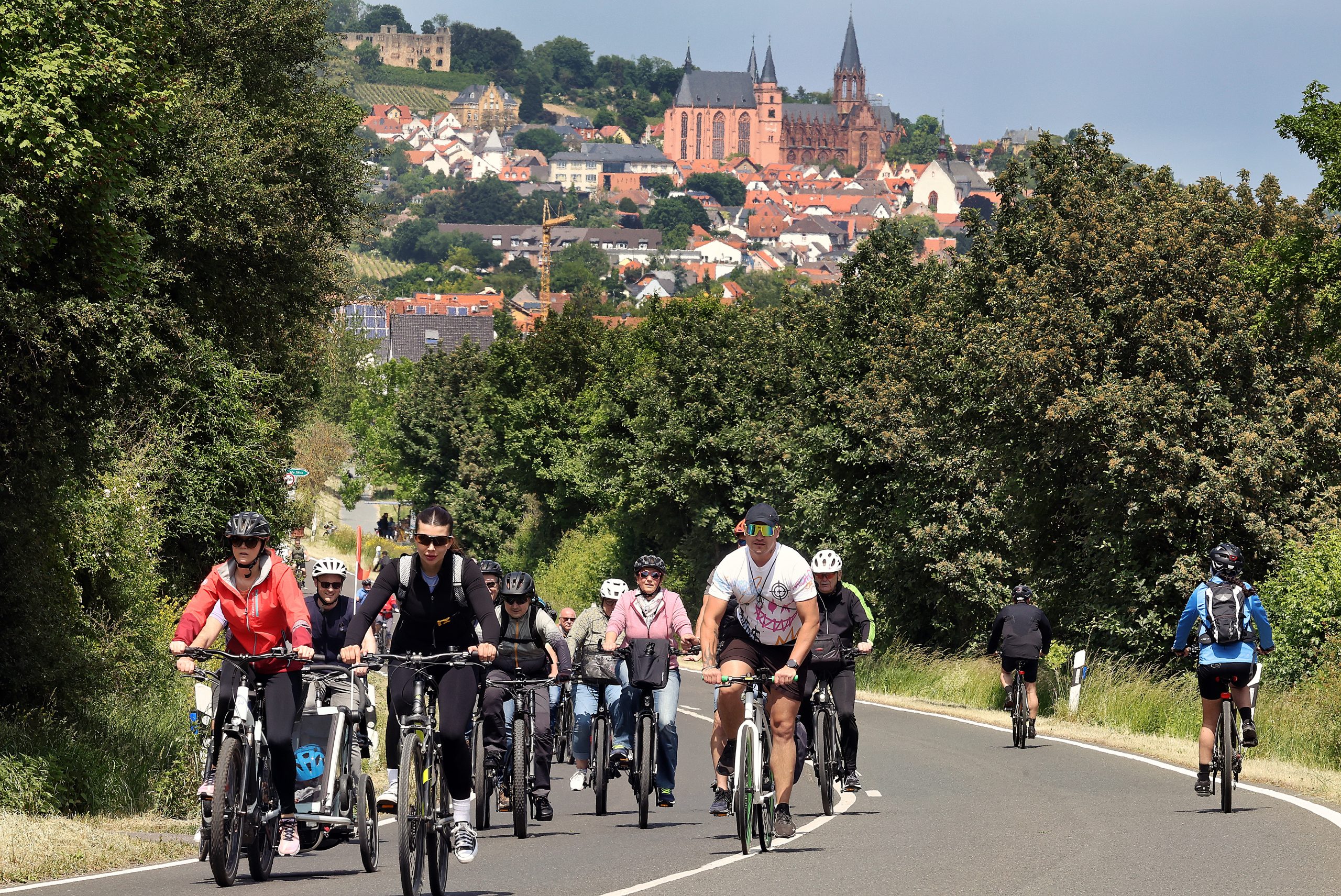 6UR_0803_EWR-RheinRadeln_2025